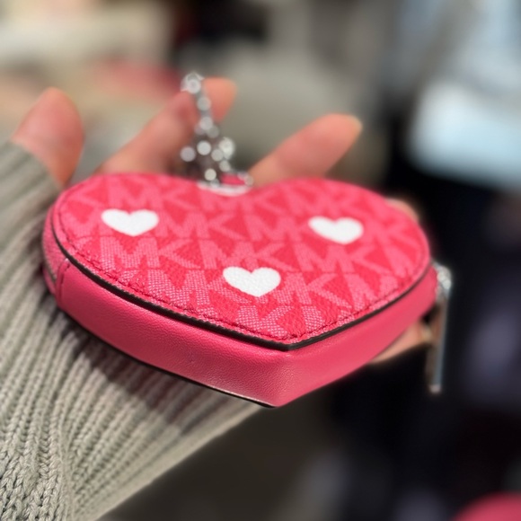 Michael Kors Pink and Cream Tote with Heart Charm - Picture 4 of 16